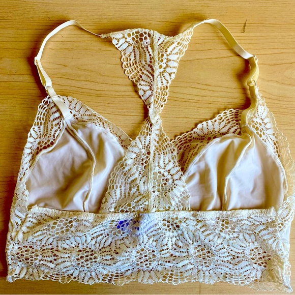 Soft Semi Sheer Lacy Racerback Bralette w/ Adjustable Straps Size Large - Picture 4 of 5